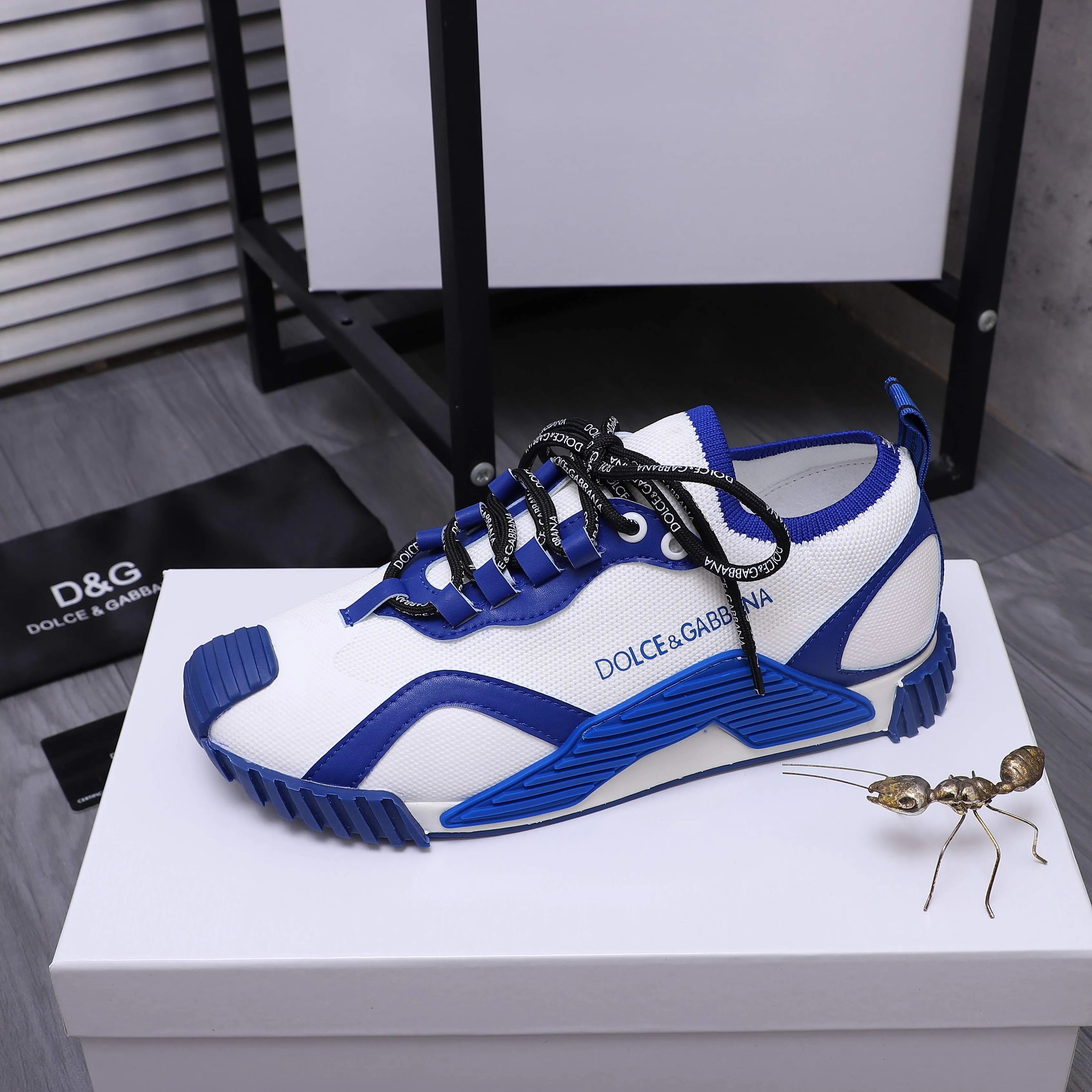 Men's shoes💰442 Product trademark: DG (Dolce & Gabbana) couple's casual shoes Regular size: 35-46 Product materials: Selected cowhide stitching fly woven upper, cowhide insole, original outsole